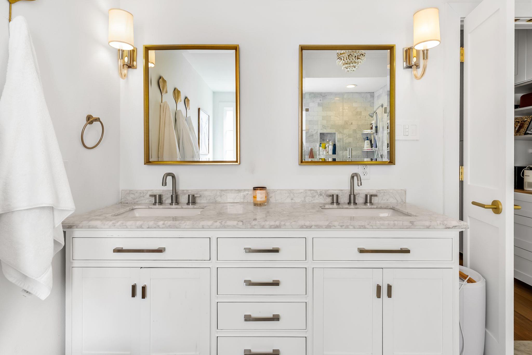 1937 Rue De St Tropez APT 10, Austin, TX 78746