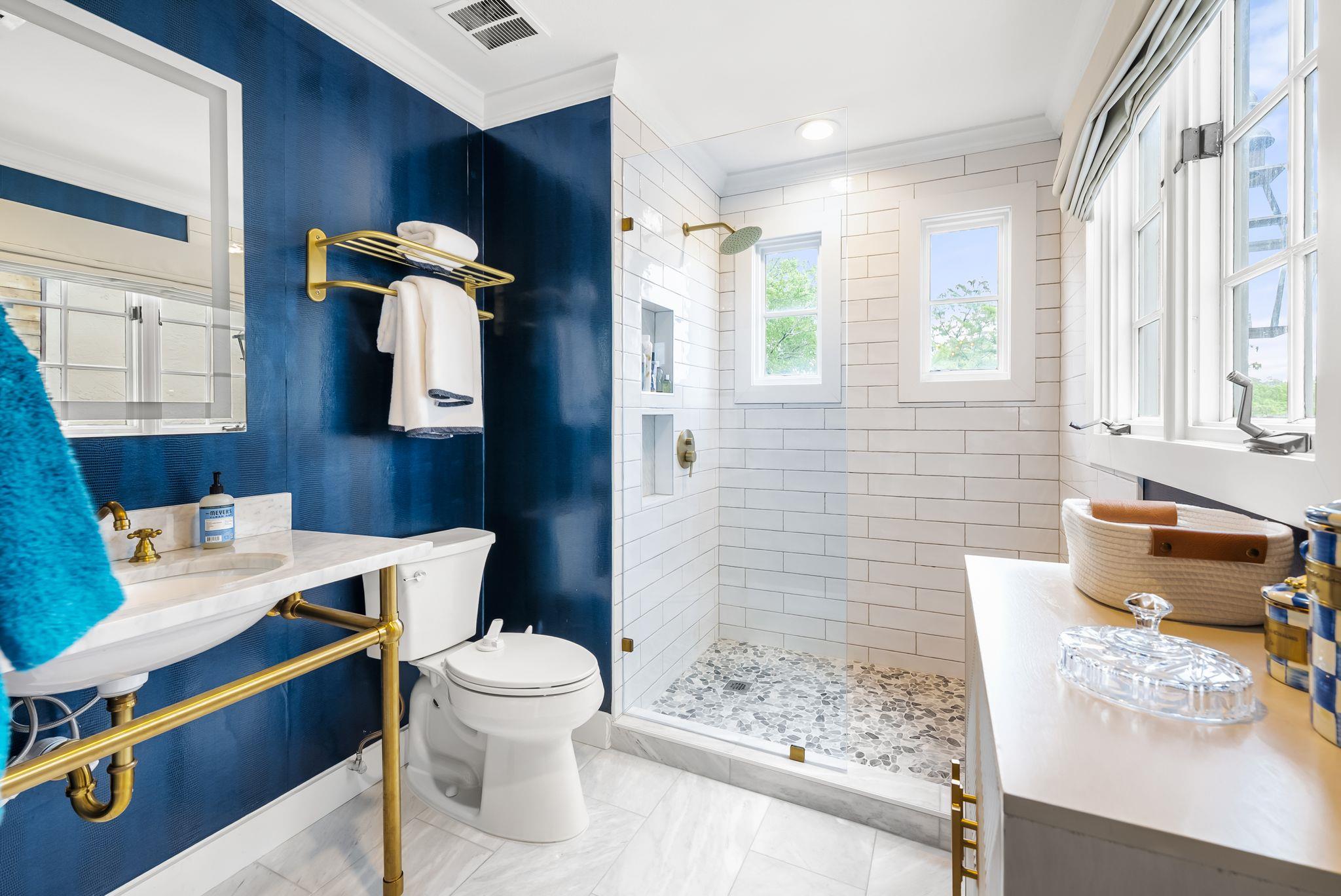 1937 Rue De St Tropez APT 10, Austin, TX 78746