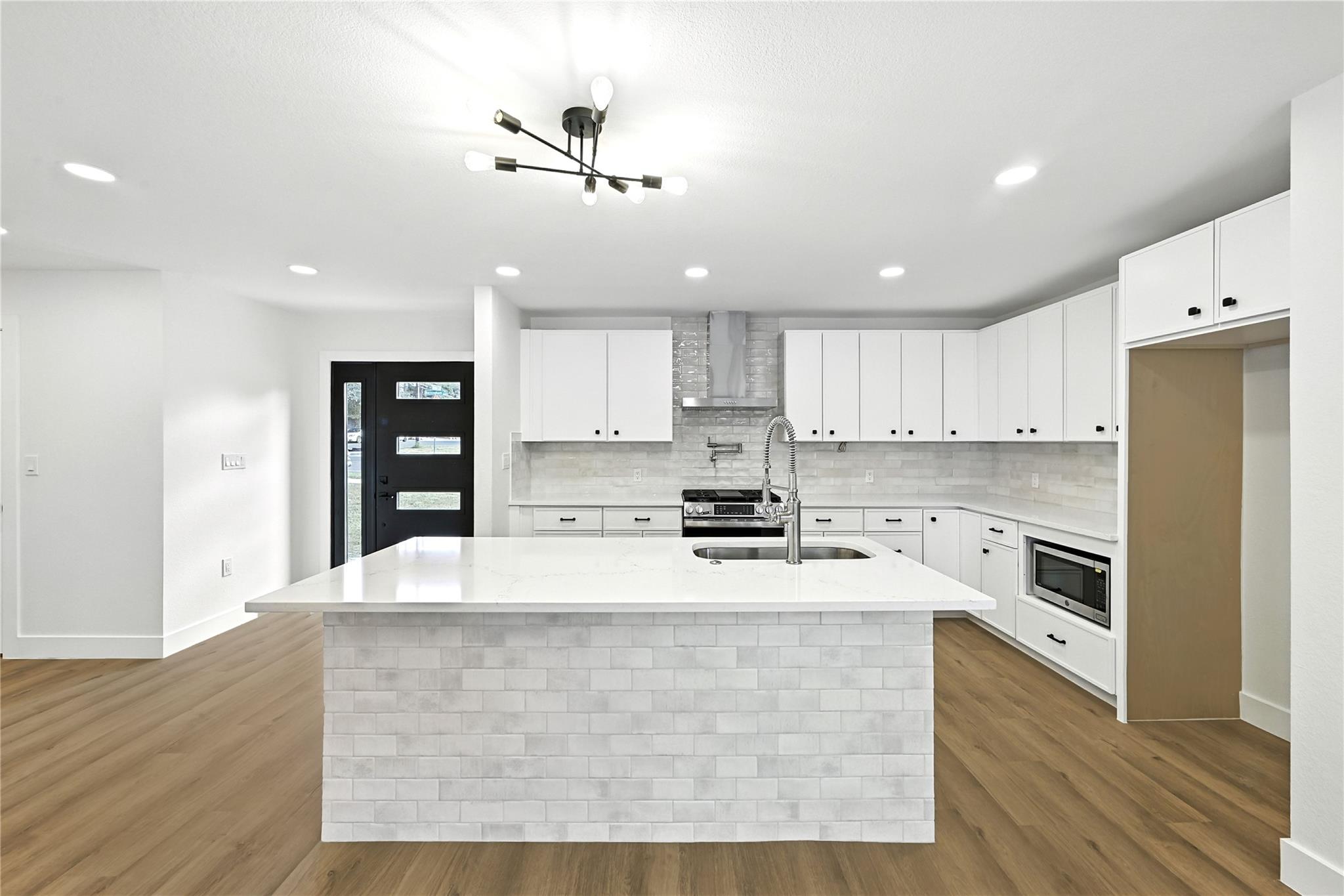 815 Buckingham Pl, Austin, TX 78745