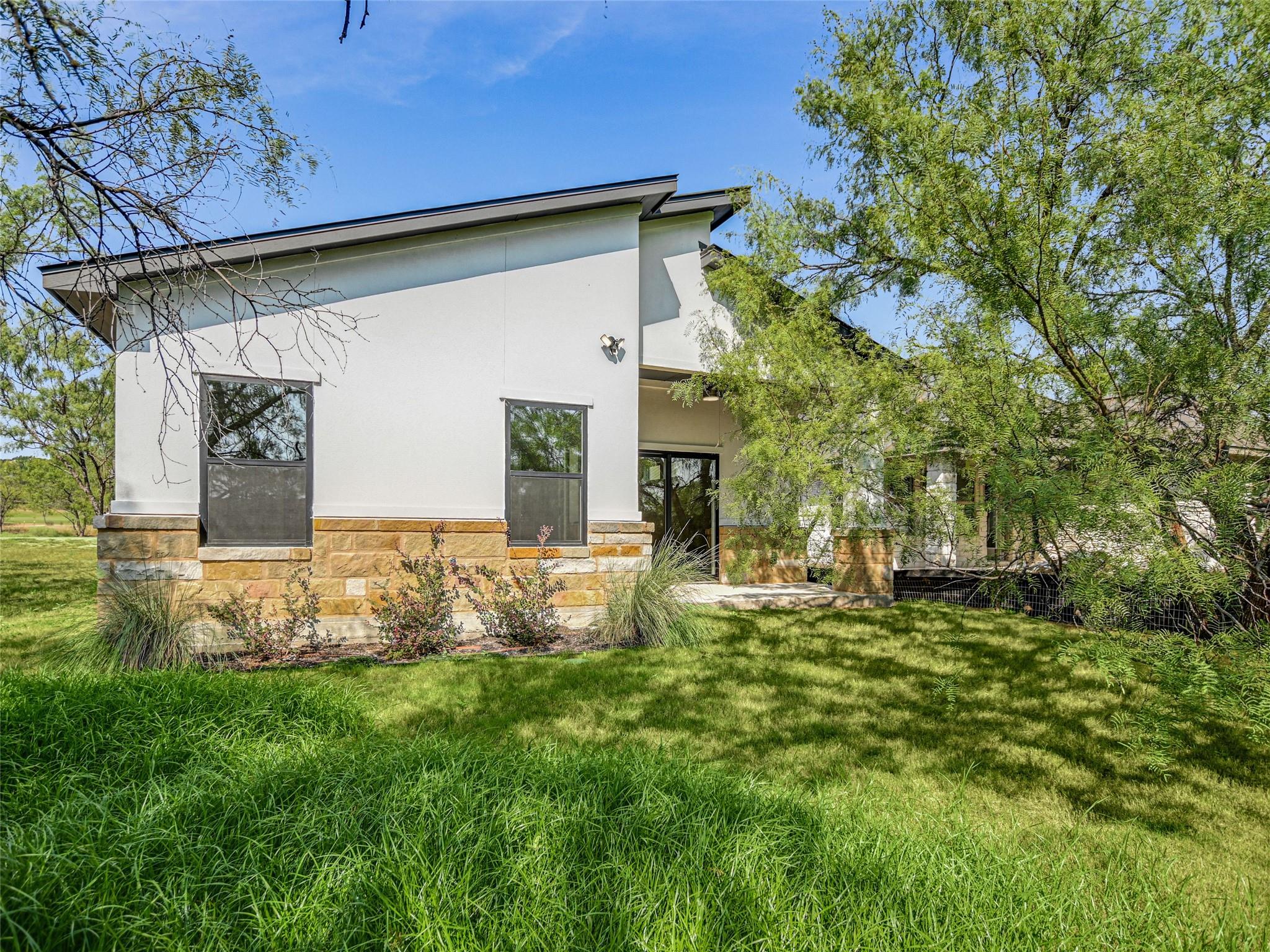 611 Sun Ray, Horseshoe Bay, TX 78657
