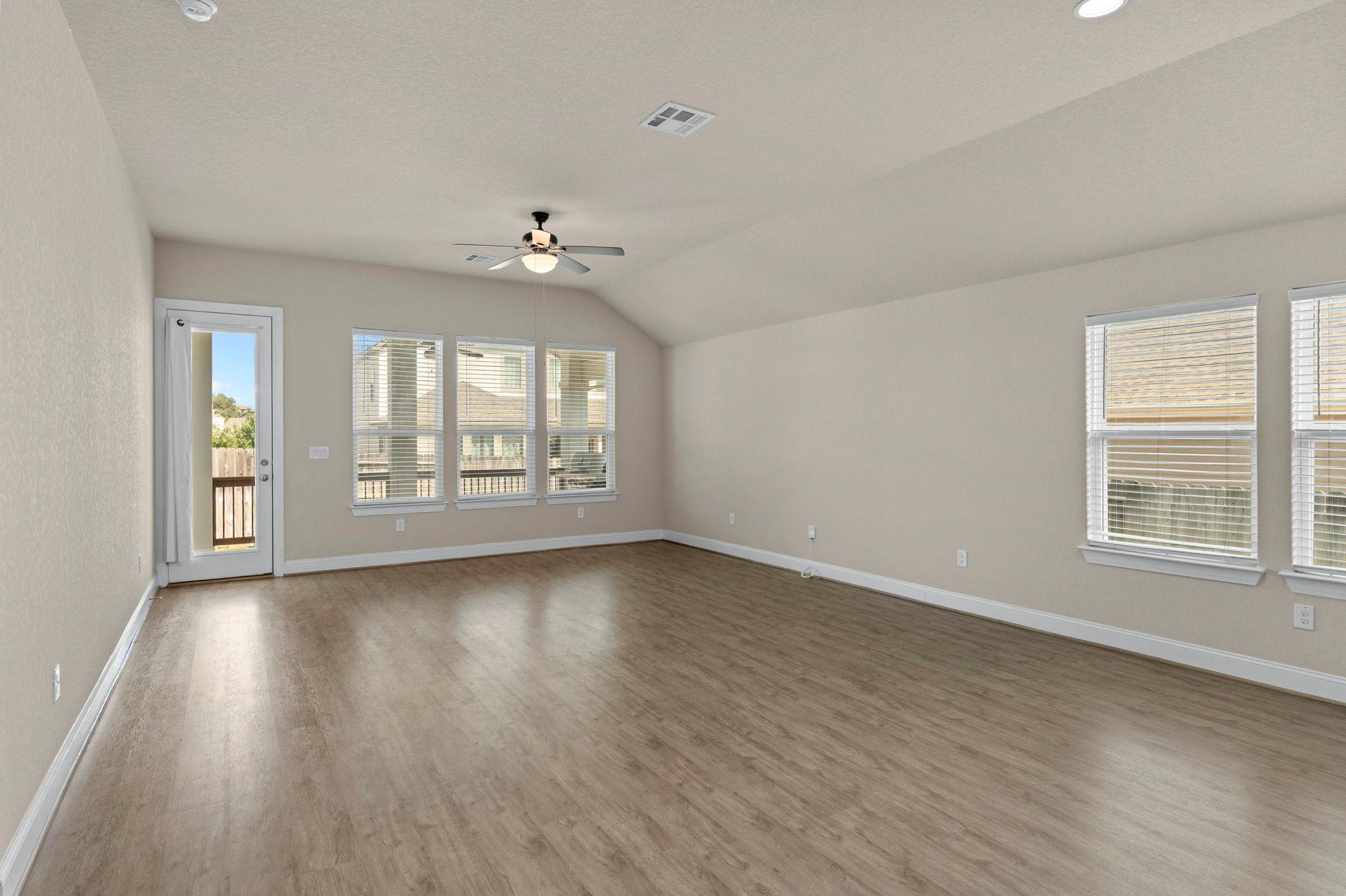 6533 Crockett Cv, Schertz, TX 78108