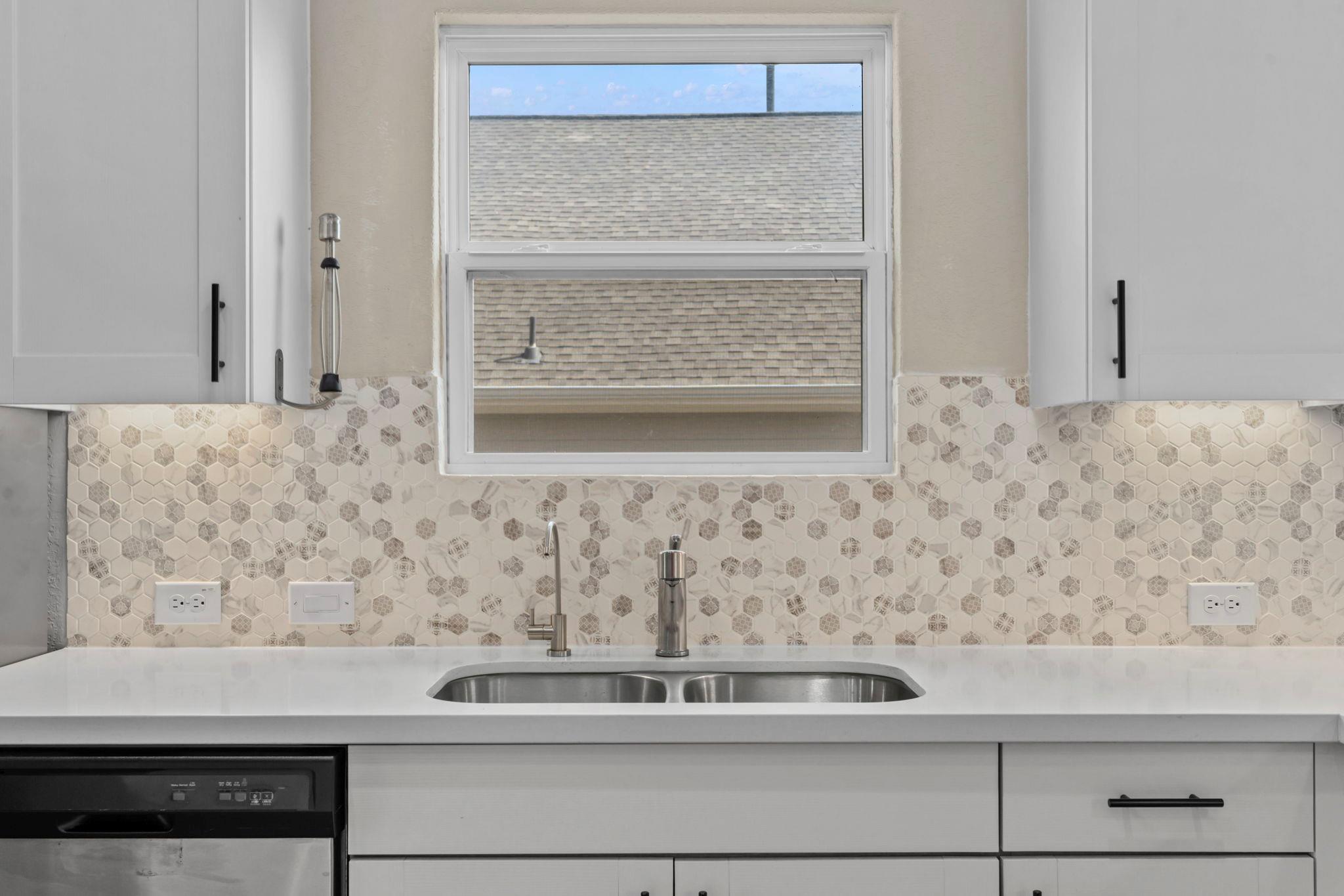 6533 Crockett Cv, Schertz, TX 78108