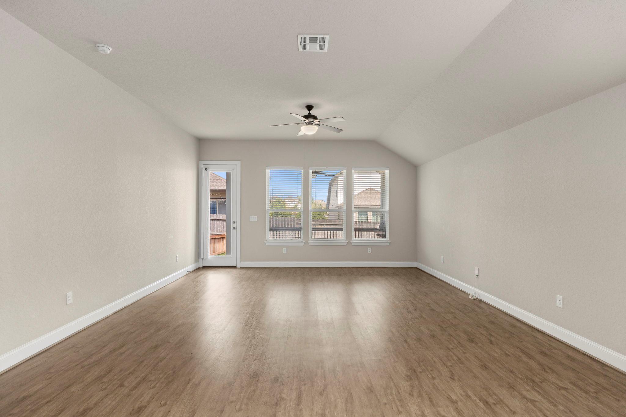 6533 Crockett Cv, Schertz, TX 78108