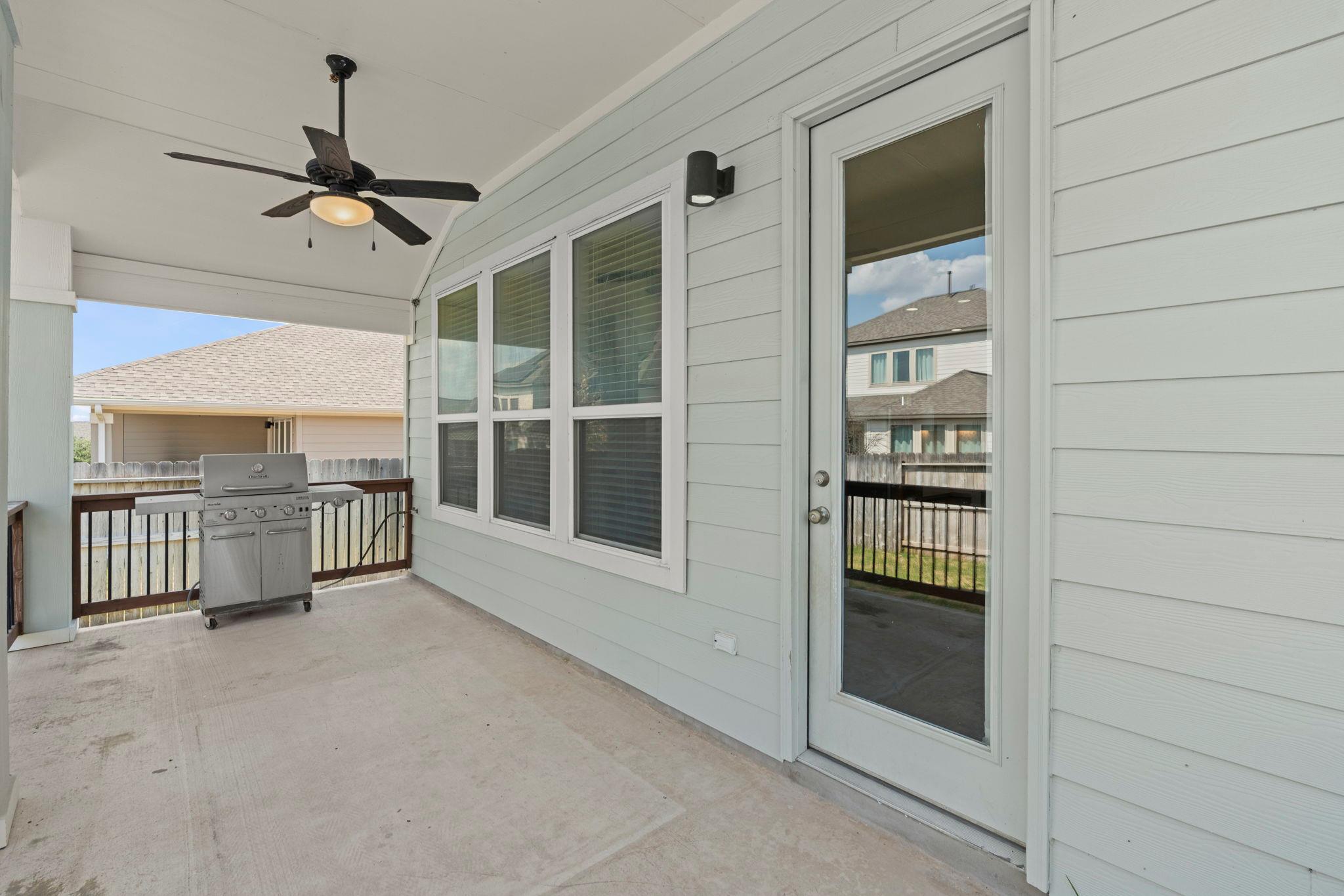 6533 Crockett Cv, Schertz, TX 78108