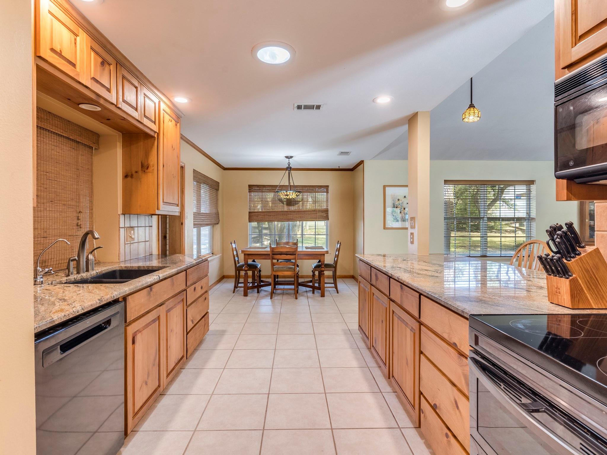 16019 Arbor Trl, Buda, TX 78610