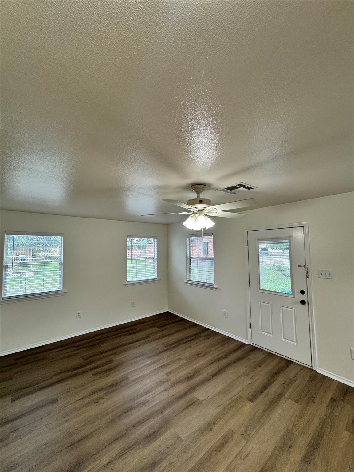 143 West St, Bertram, TX 78605