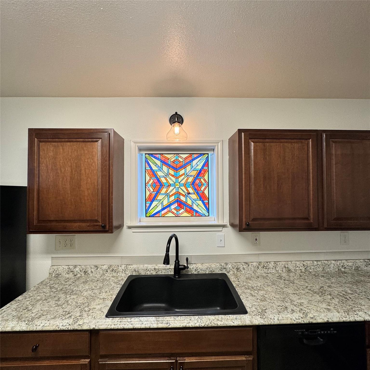 143 West St, Bertram, TX 78605