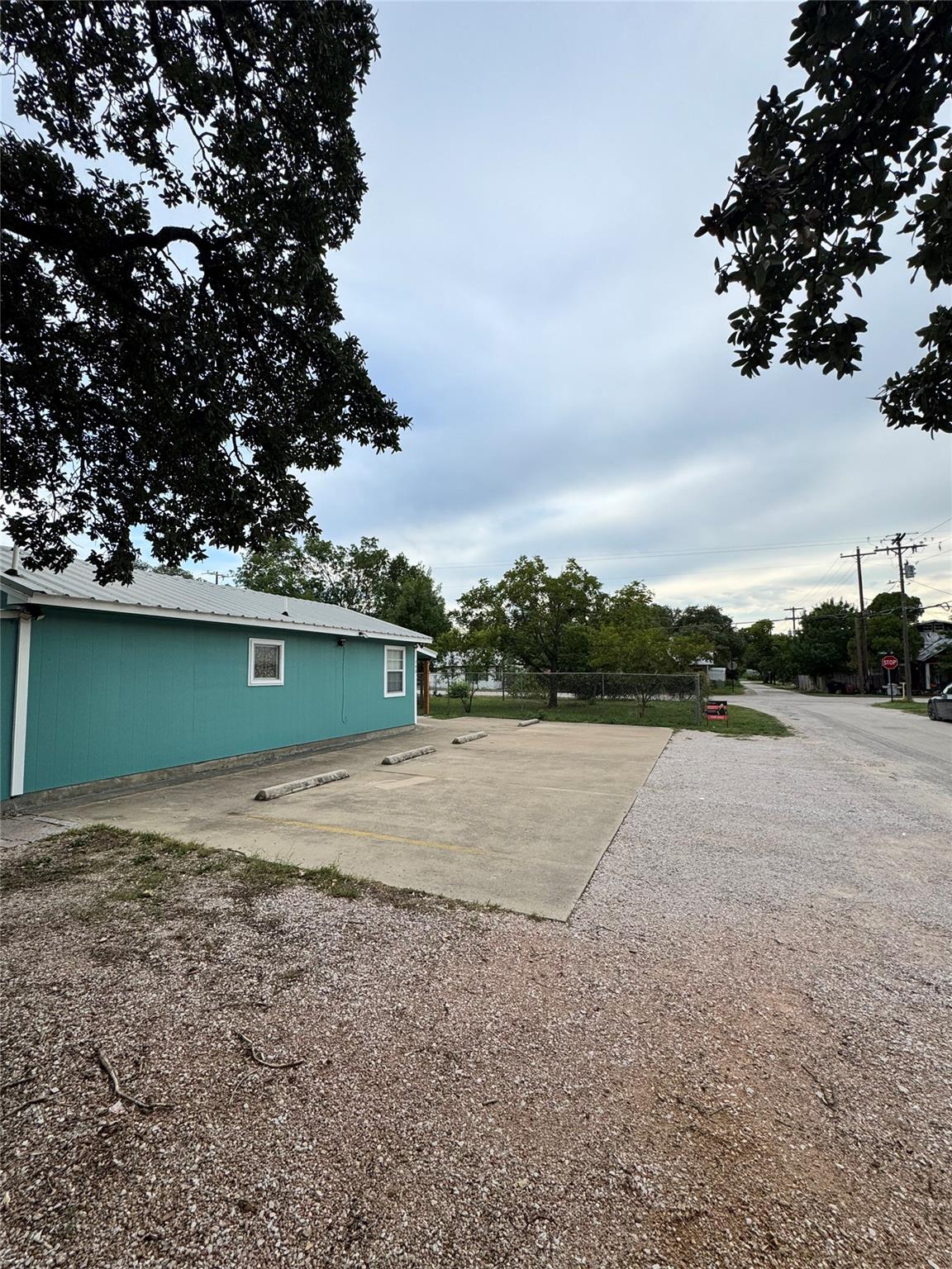 143 West St, Bertram, TX 78605