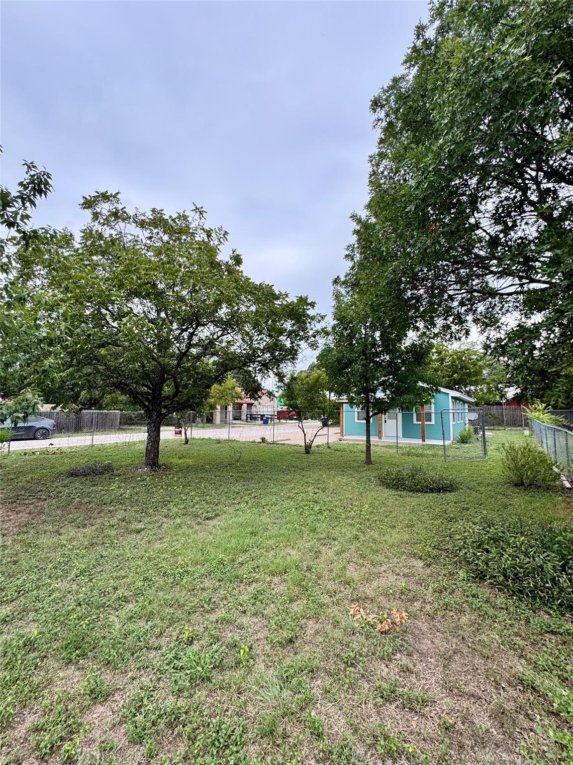 143 West St, Bertram, TX 78605