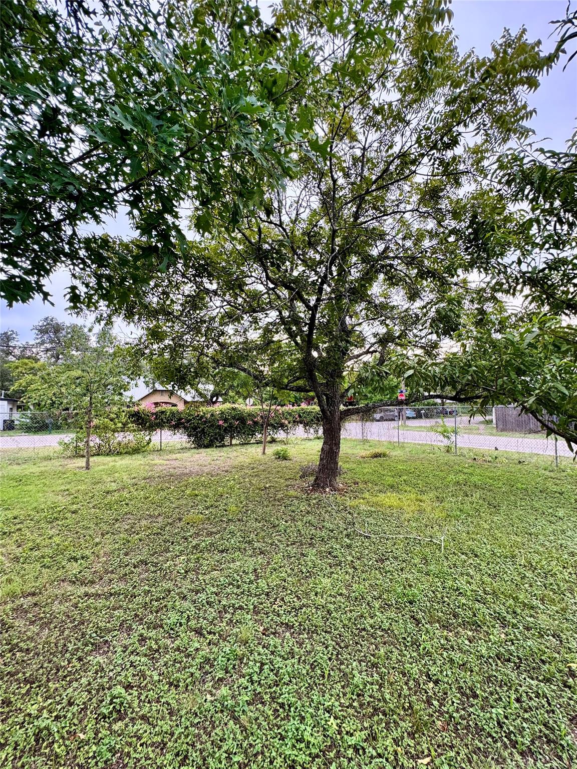 143 West St, Bertram, TX 78605