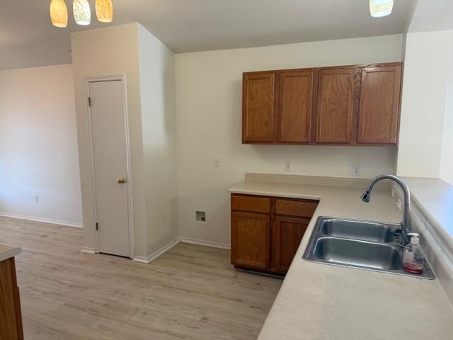 917 W South St, Leander, TX 78641