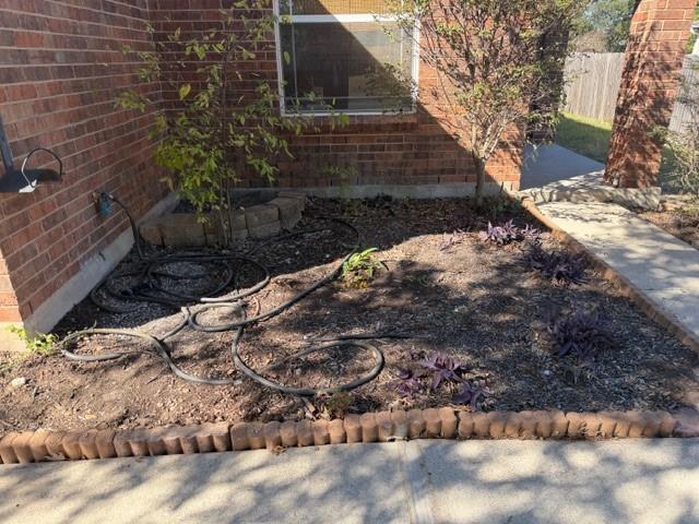 917 W South St, Leander, TX 78641