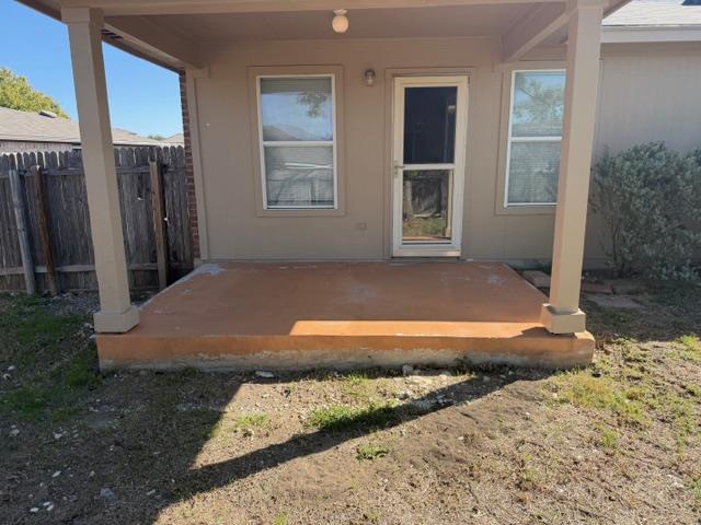 917 W South St, Leander, TX 78641