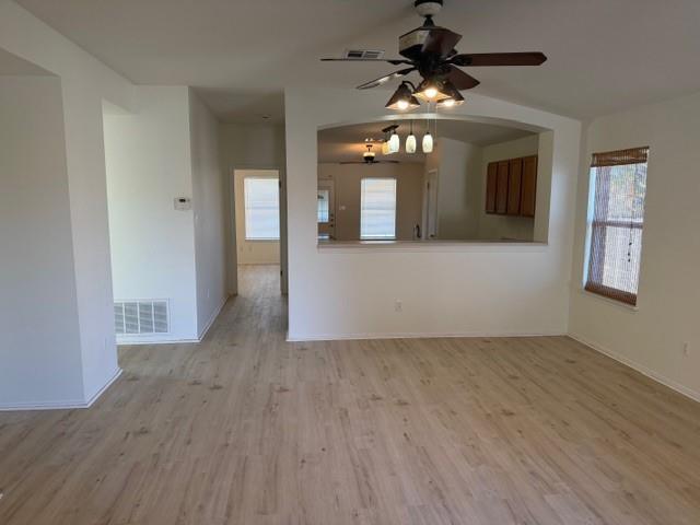 917 W South St, Leander, TX 78641