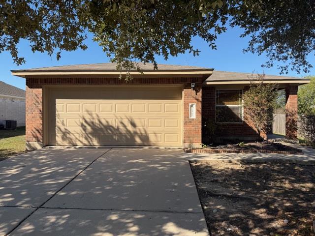 917 W South St, Leander, TX 78641