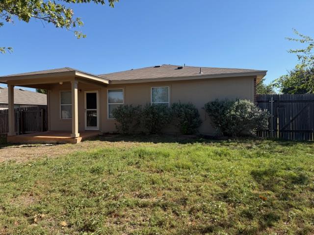 917 W South St, Leander, TX 78641