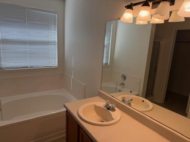 917 W South St, Leander, TX 78641