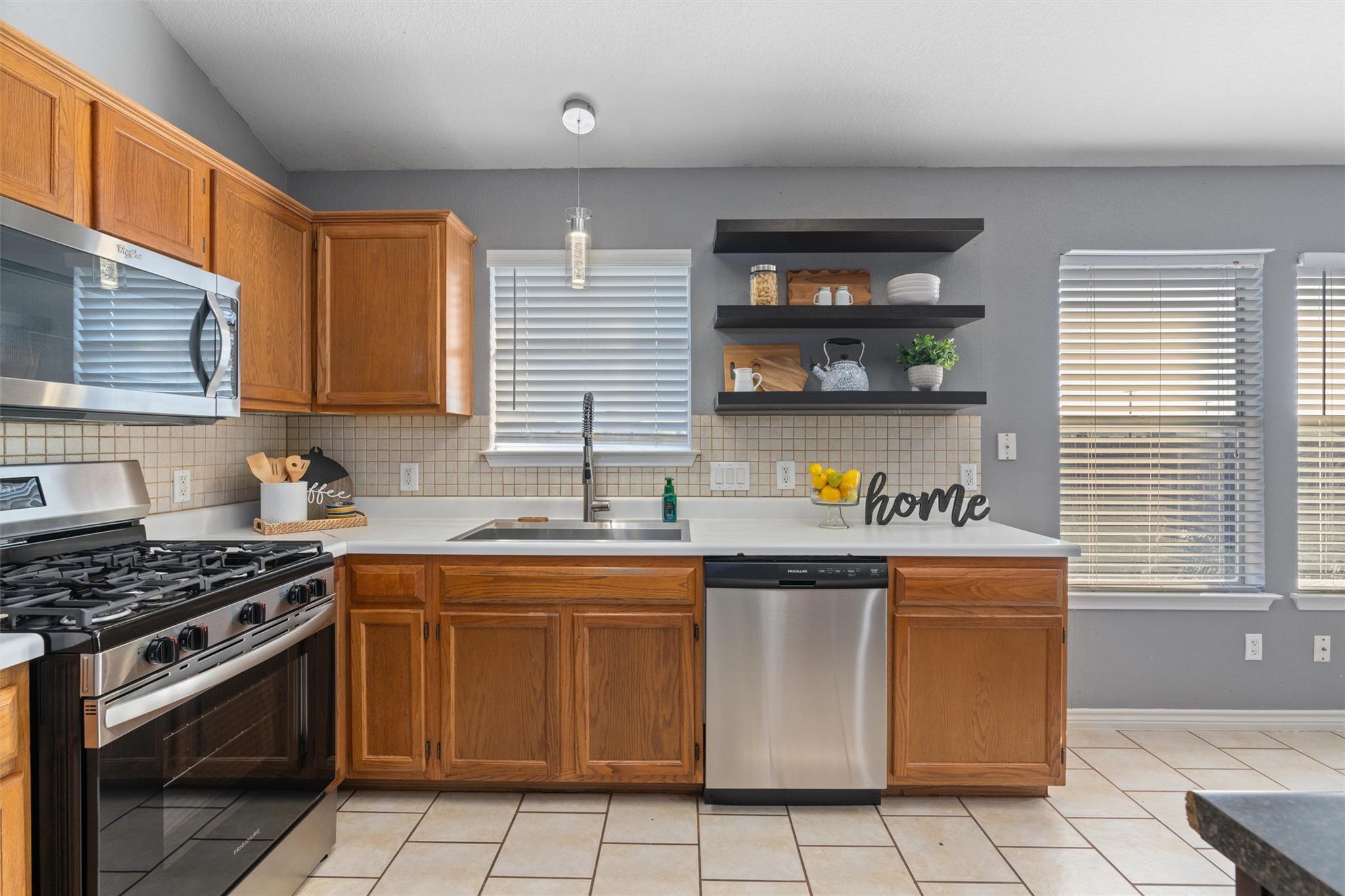 1635 Sundance Dr, Round Rock, TX 78665