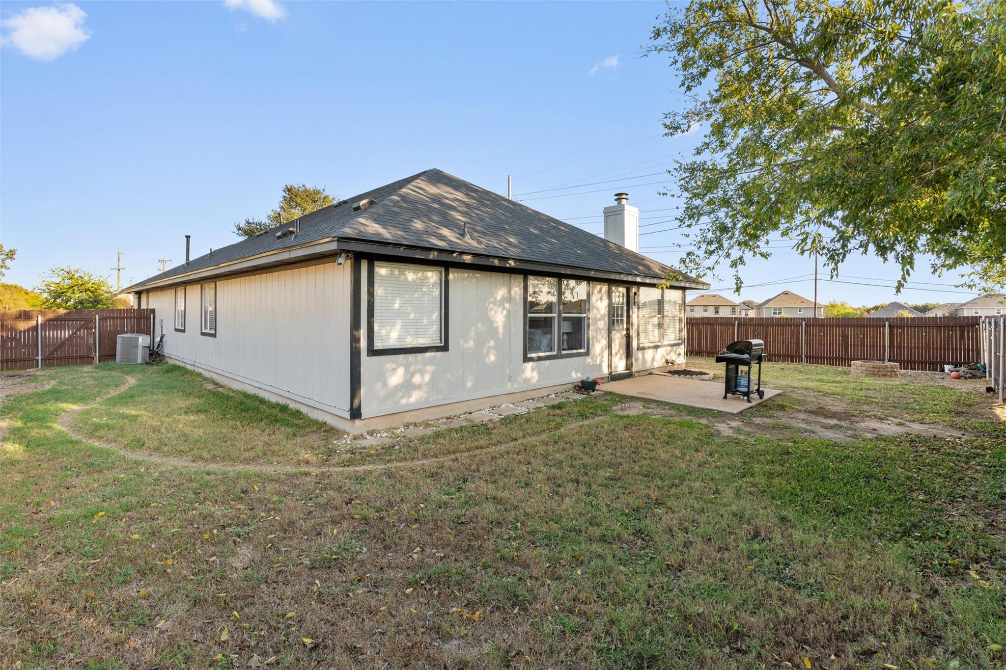 1635 Sundance Dr, Round Rock, TX 78665