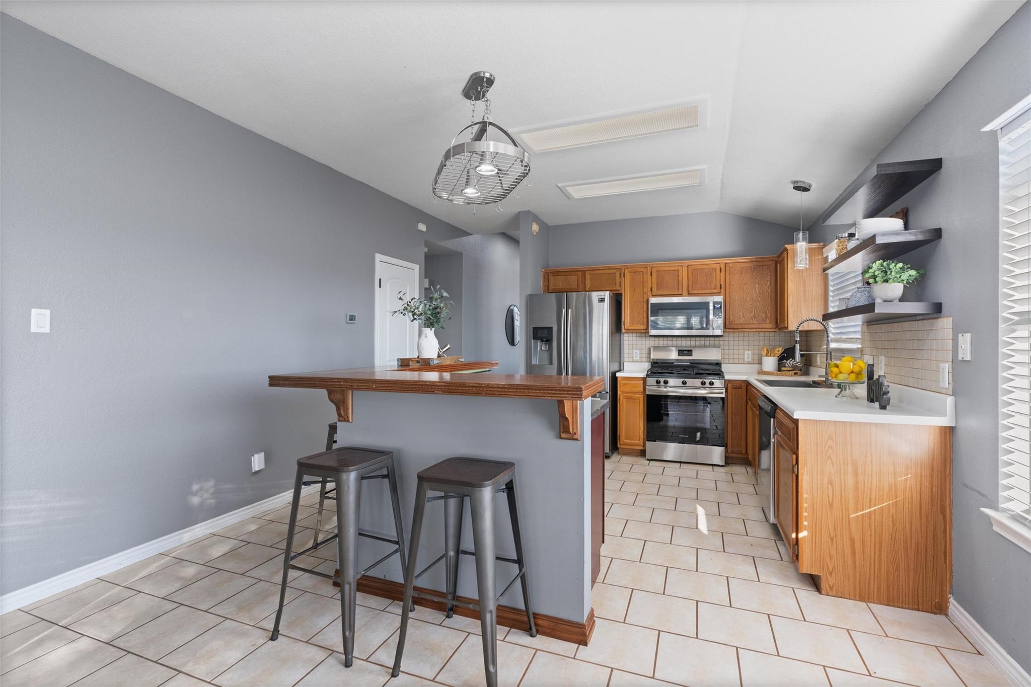 1635 Sundance Dr, Round Rock, TX 78665