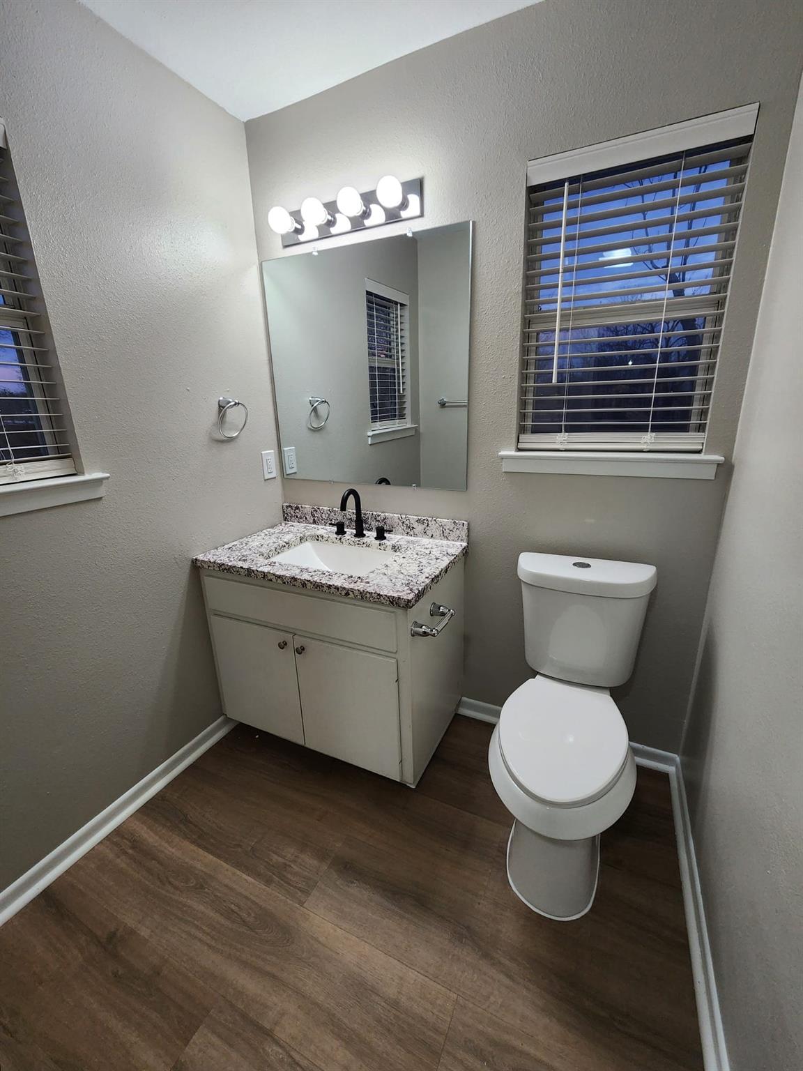 206 N Donohoe St, Granger, TX 76530