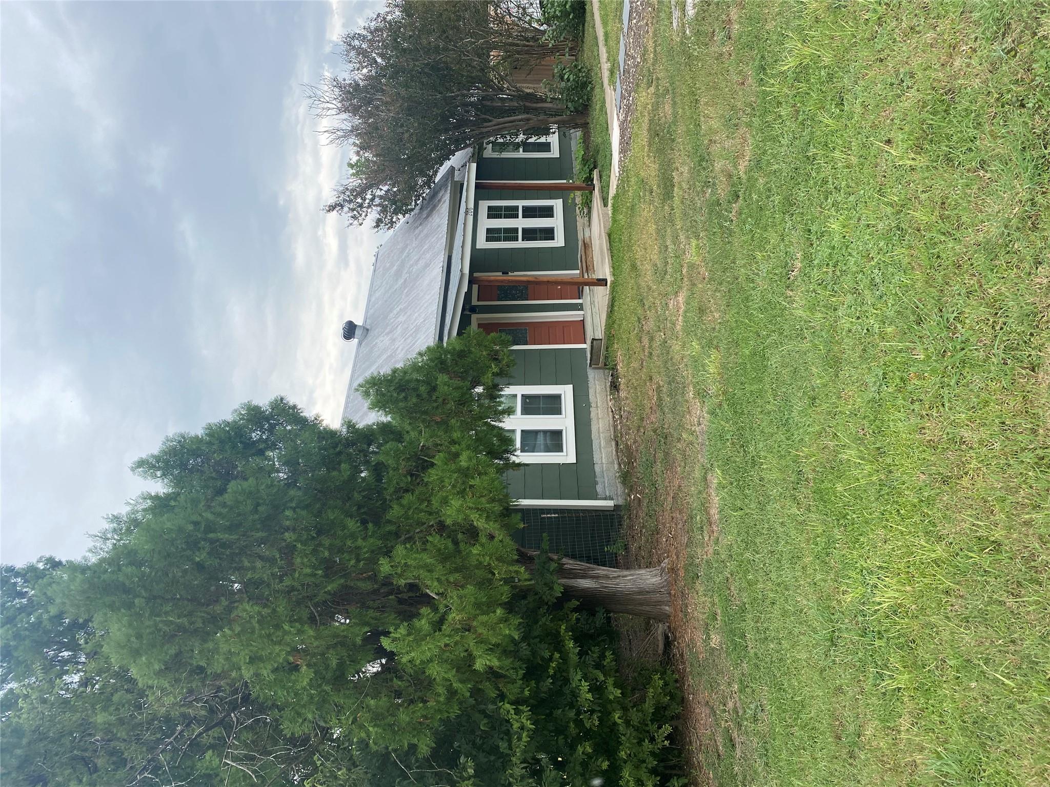 206 N Donohoe St, Granger, TX 76530