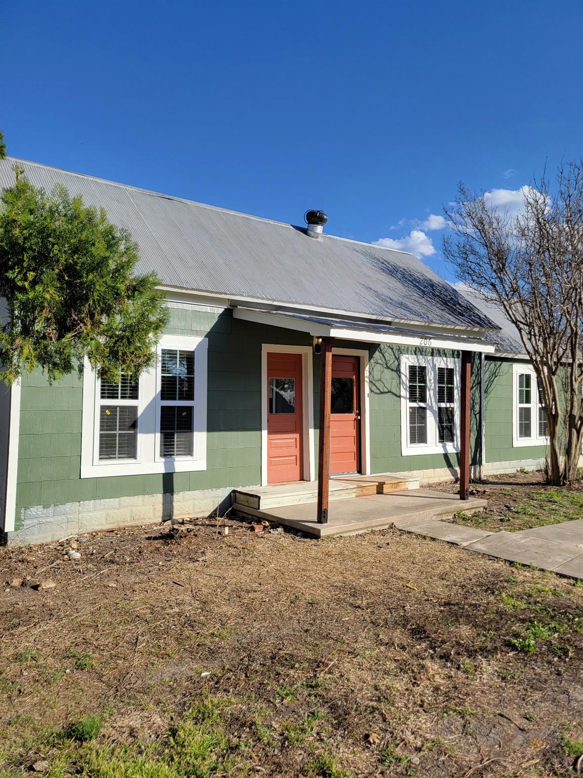 206 N Donohoe St, Granger, TX 76530