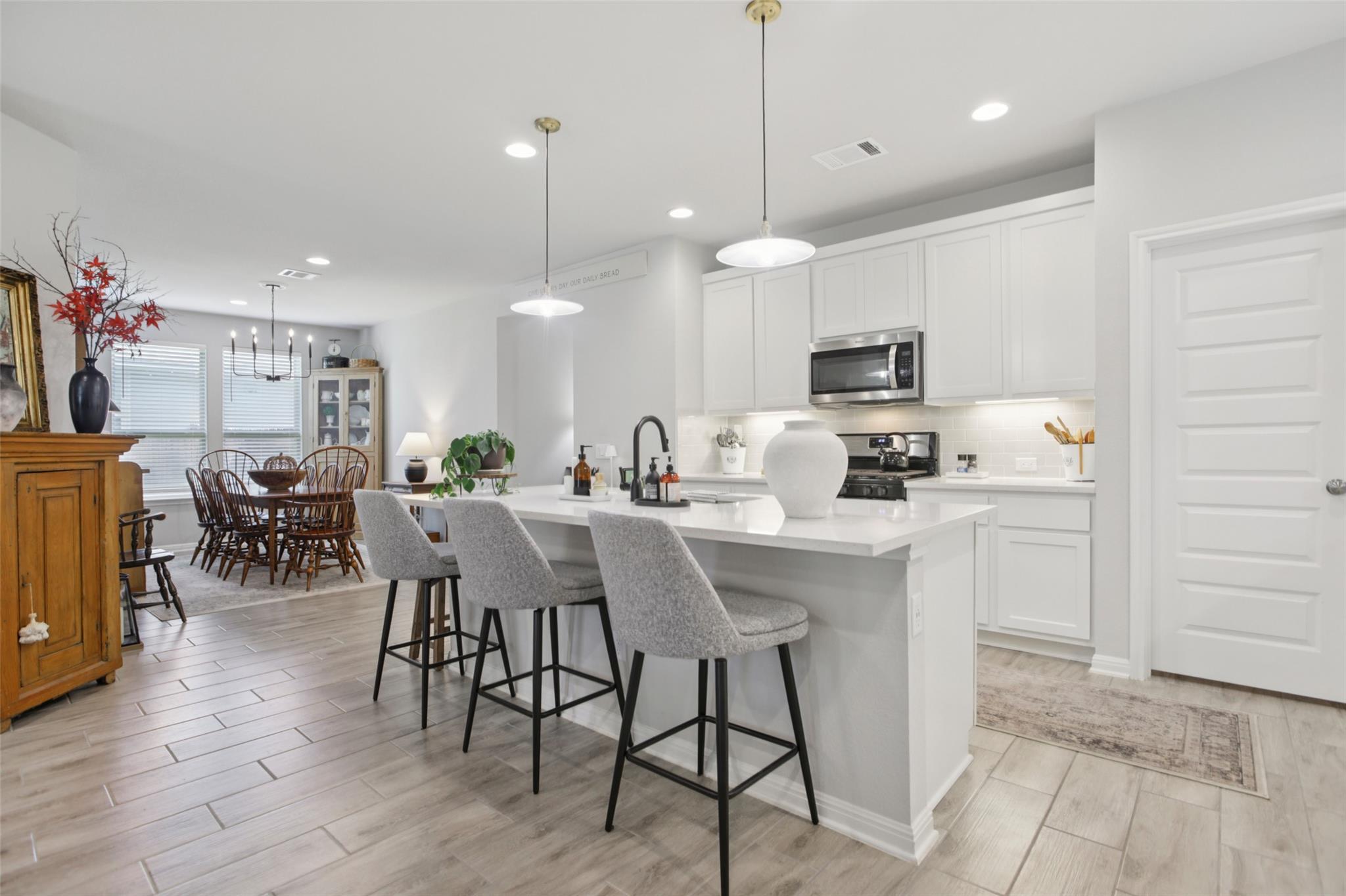 817 Olive Creek Dr # 70, Georgetown, TX 78633