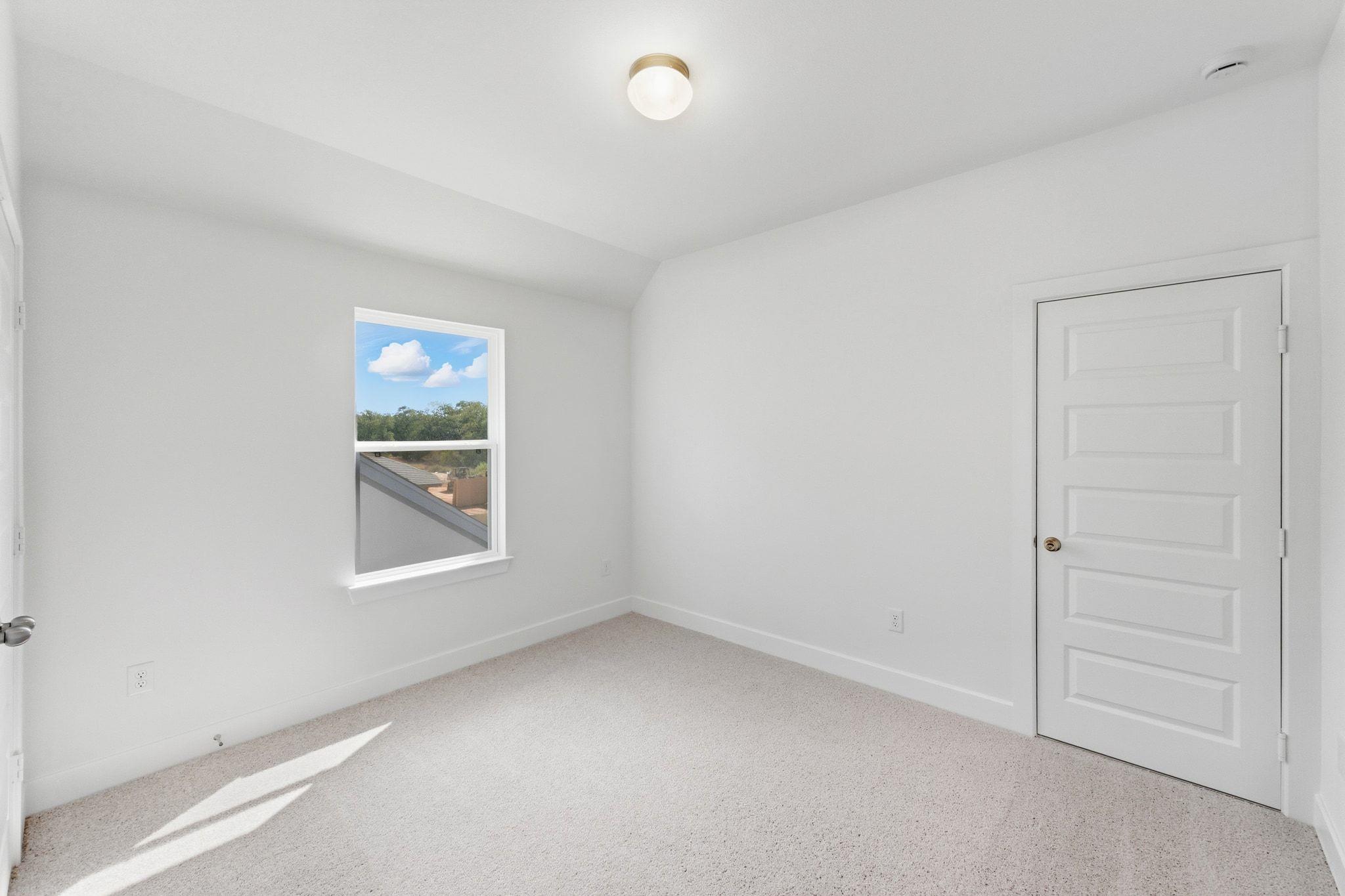 233 Coleto Trl, Bastrop, TX 78602