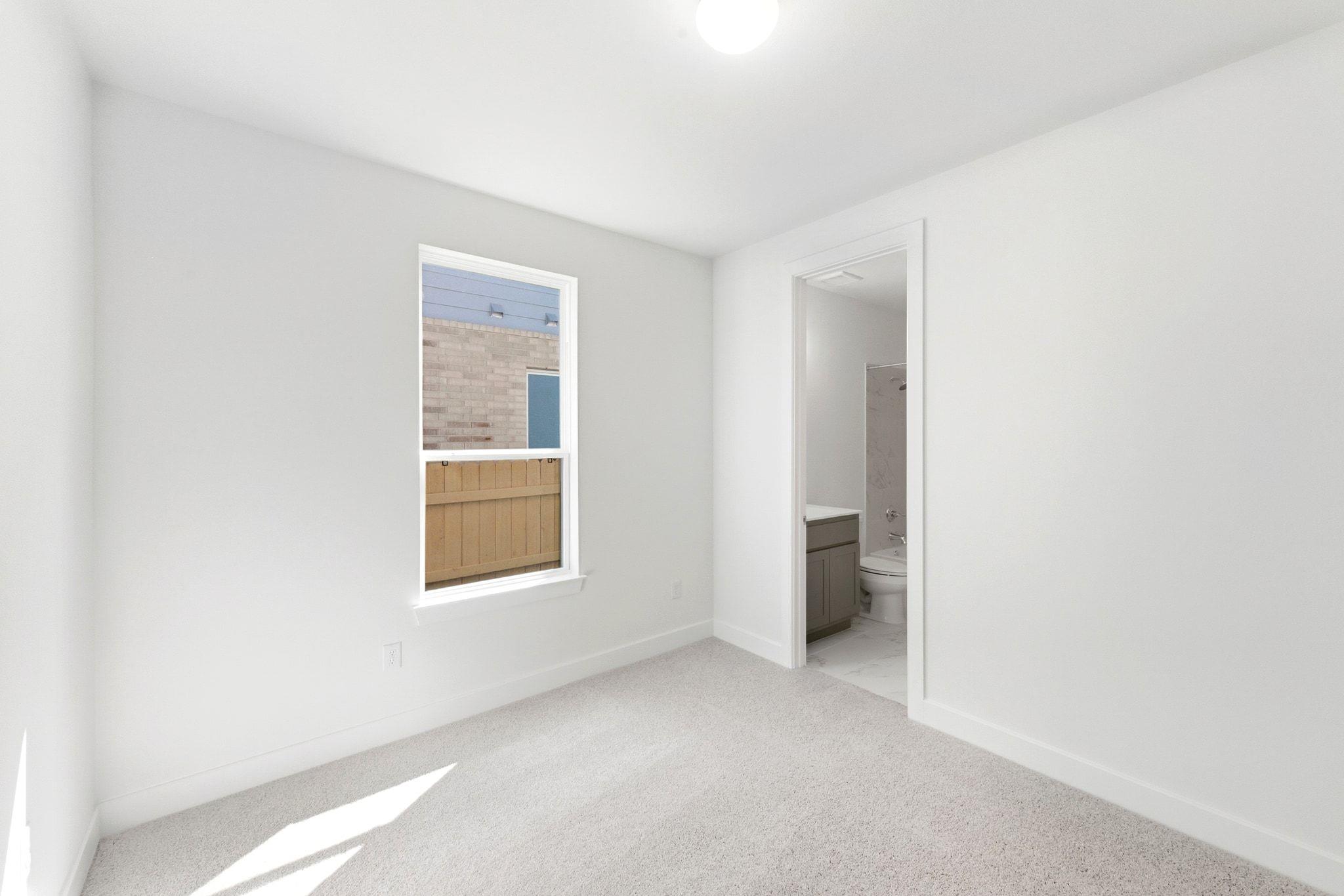 233 Coleto Trl, Bastrop, TX 78602