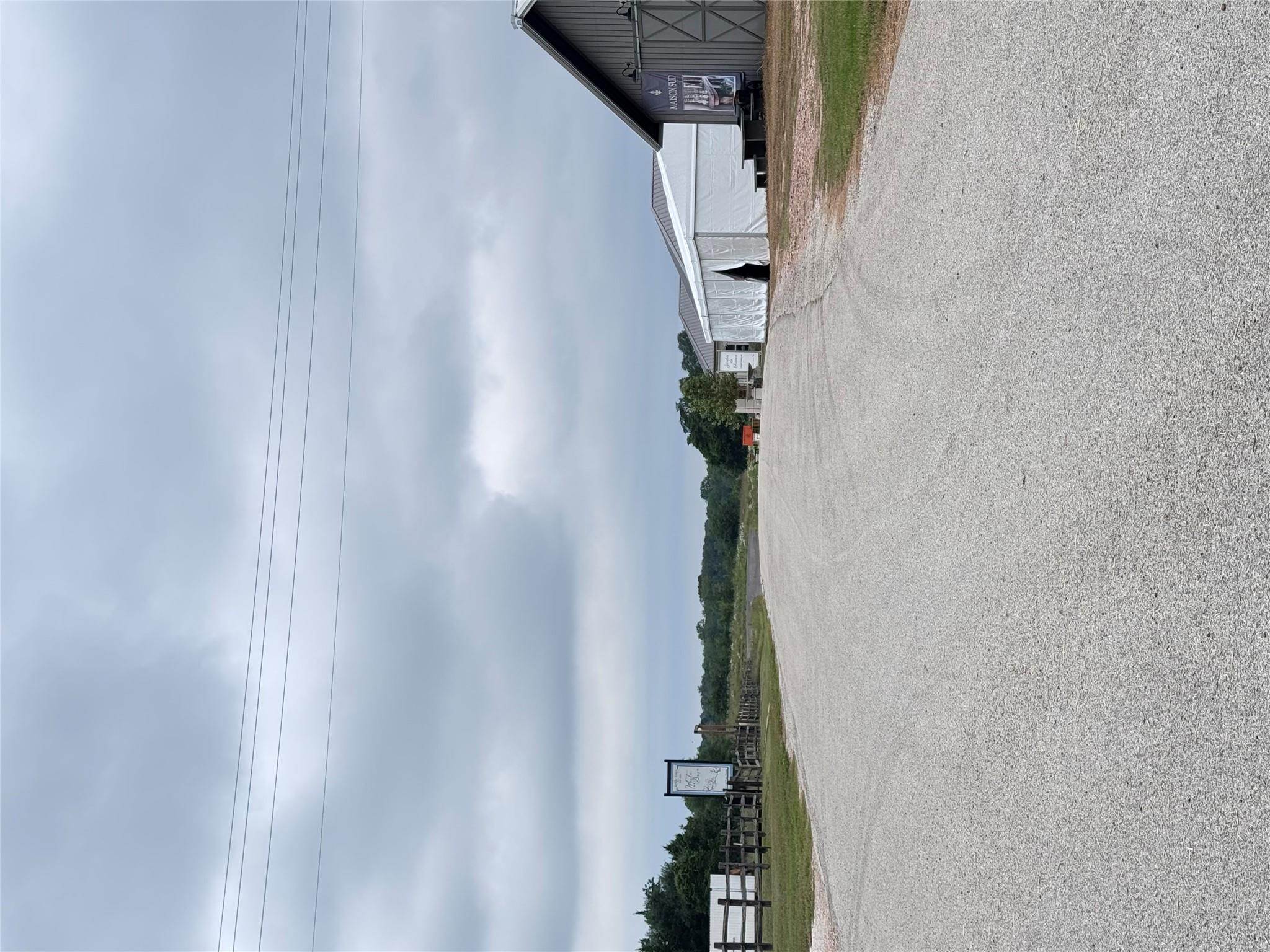 109 Compound Ln, Round Top, TX 78954