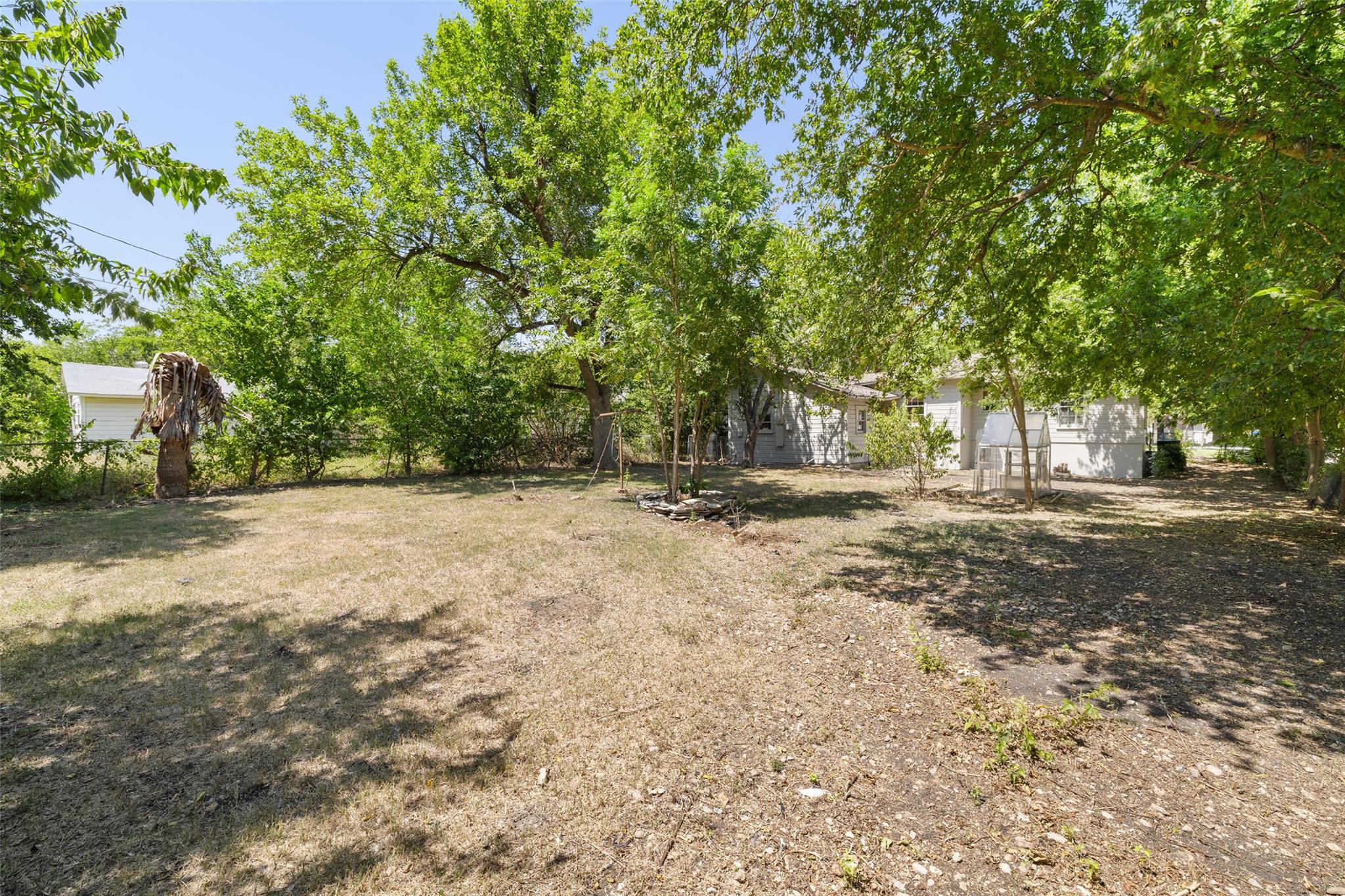 1701 W 7th St, Taylor, TX 76574