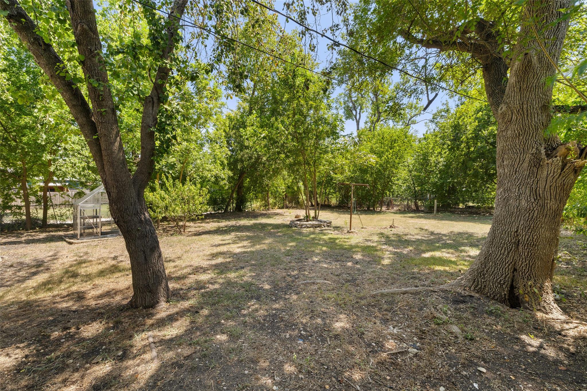 1701 W 7th St, Taylor, TX 76574