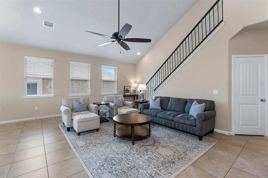 2428 Lyla Ln, Leander, TX 78641