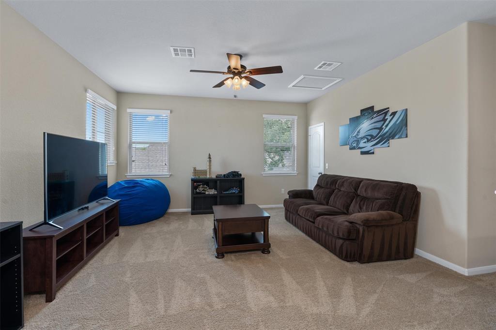 2428 Lyla Ln, Leander, TX 78641