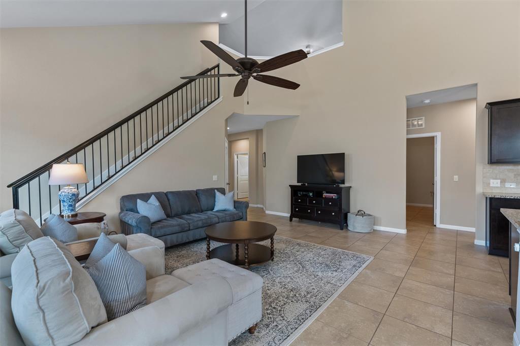 2428 Lyla Ln, Leander, TX 78641