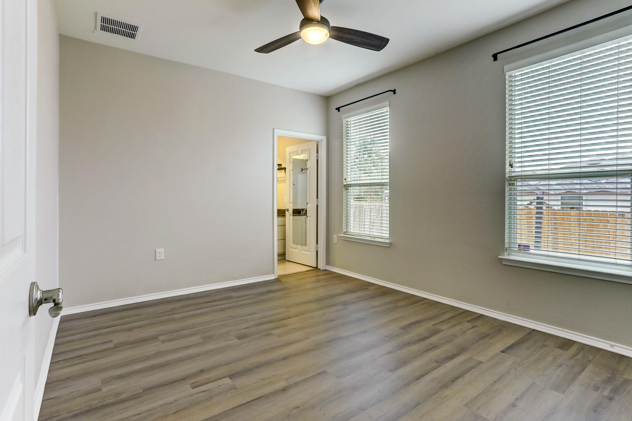 11108 Helms Deep Dr, Austin, TX 78754