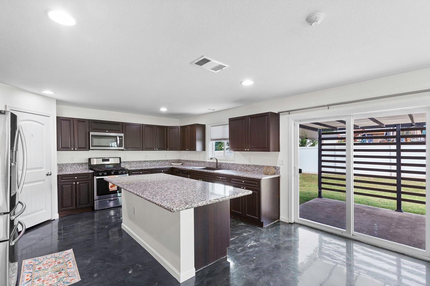 11221 Mickelson Dr, Austin, TX 78747