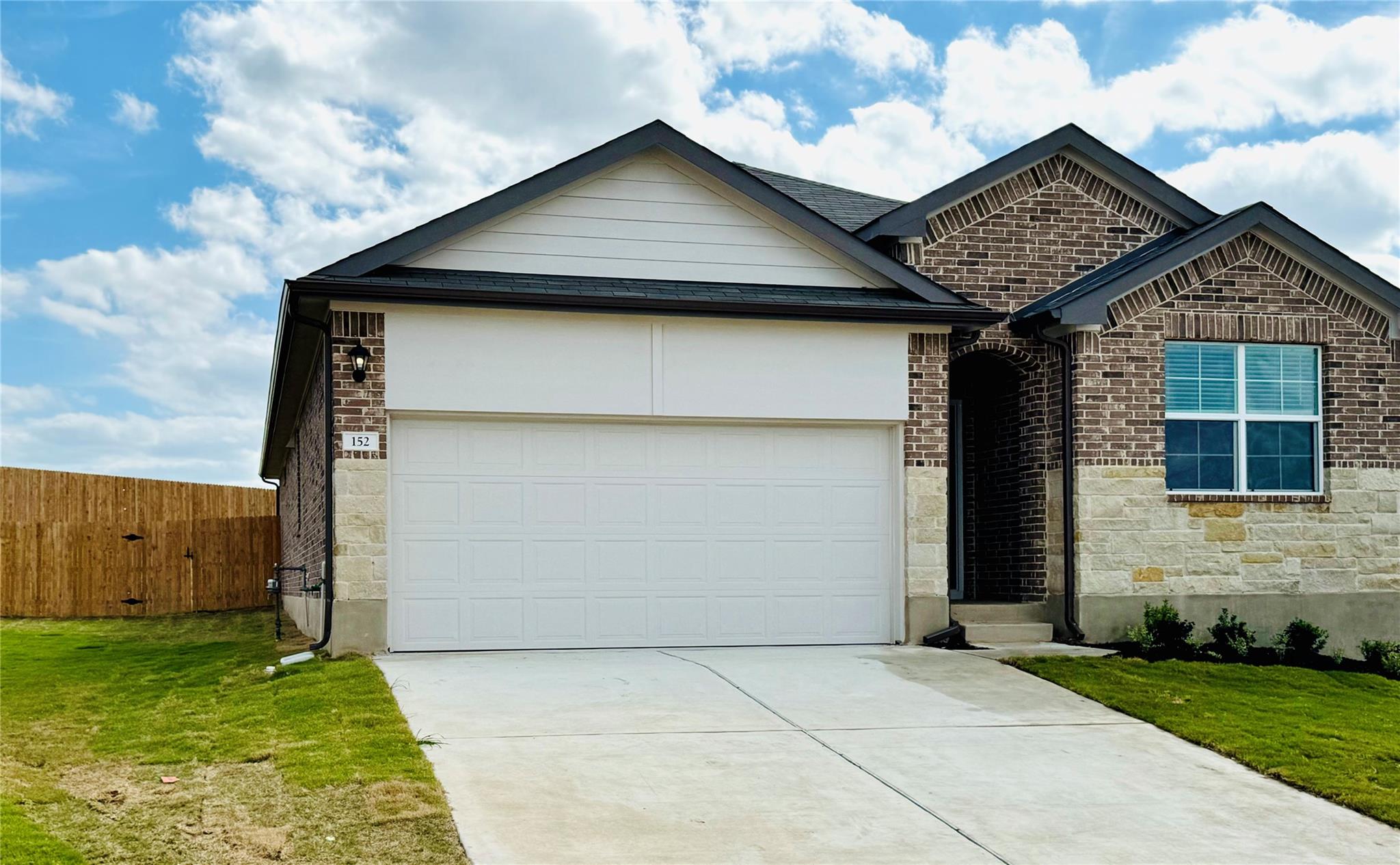 152 Docile Loop, San Marcos, TX 78666