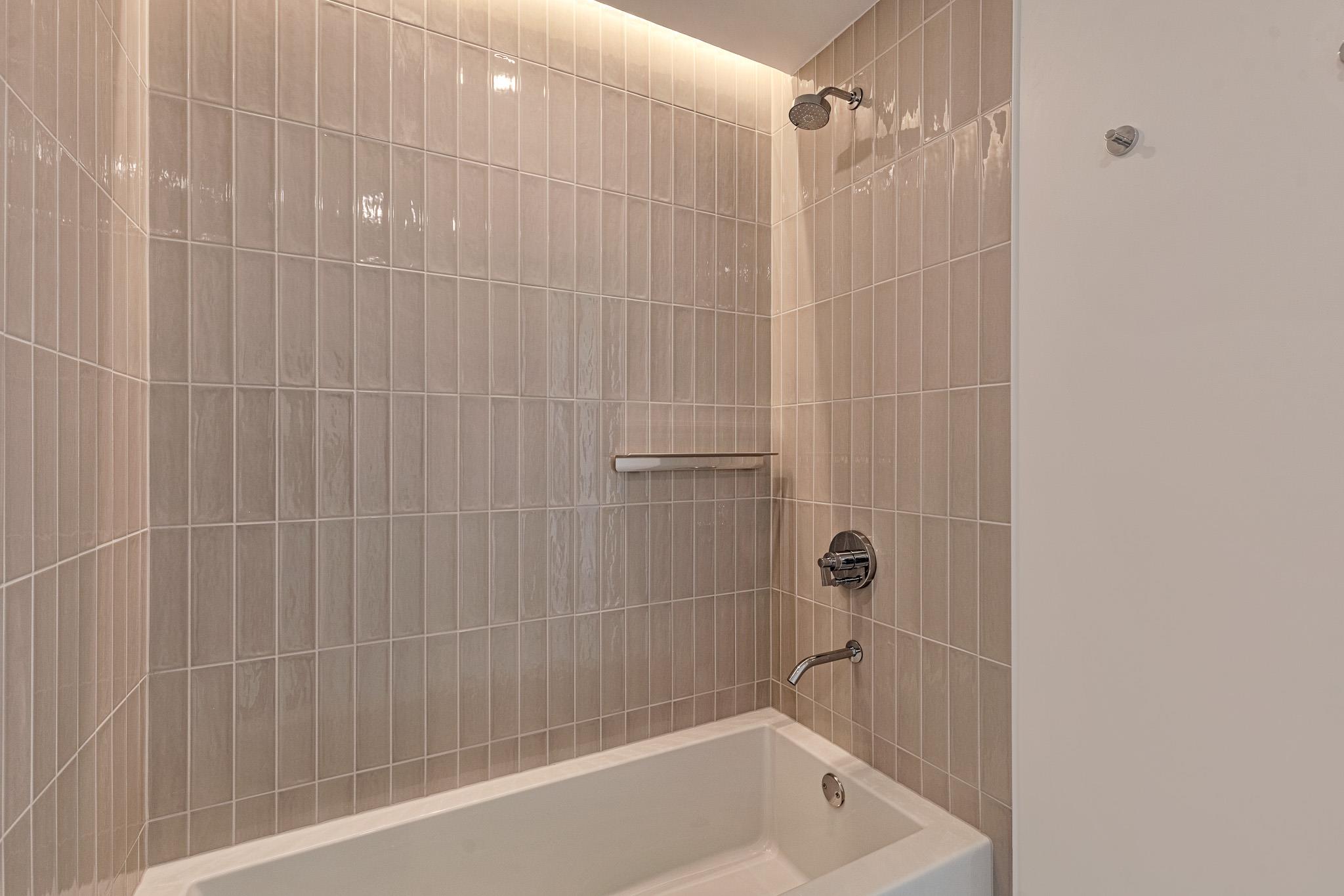 610 Davis St # 4901, Austin, TX 78701