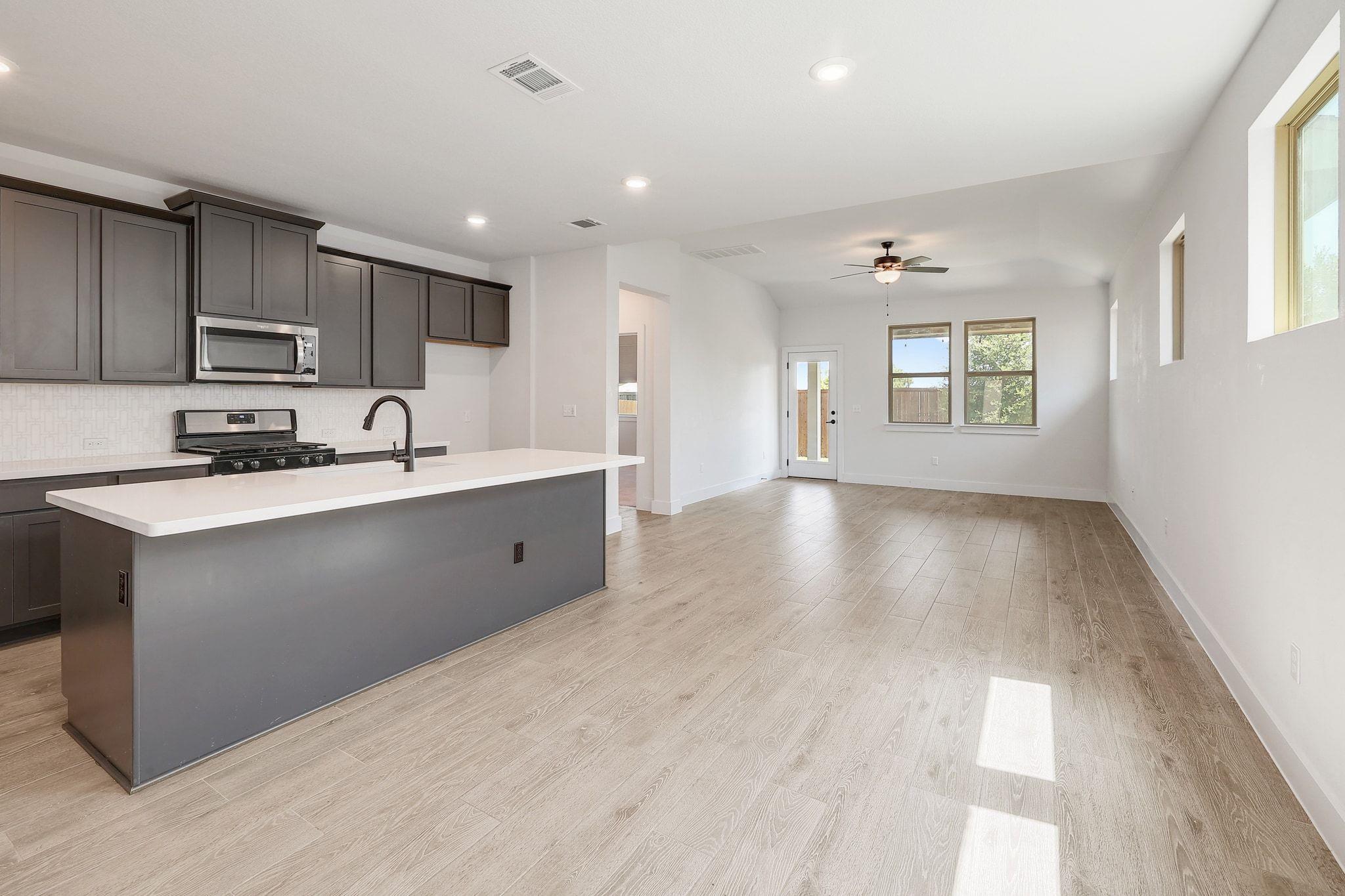 6111 Dumfries Ln, Austin, TX 78744