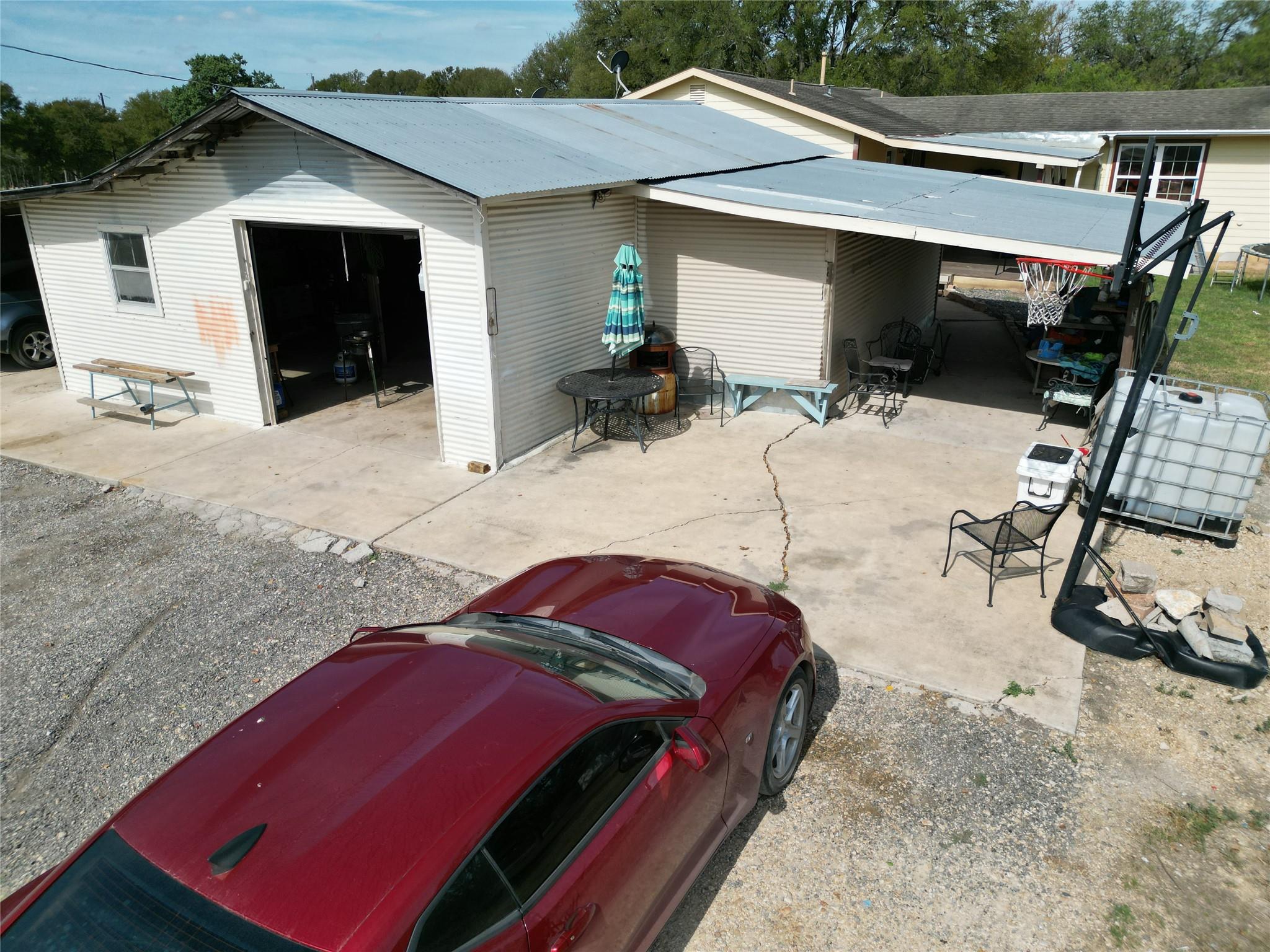 622 Longhollow Rd, Dale, TX 78616