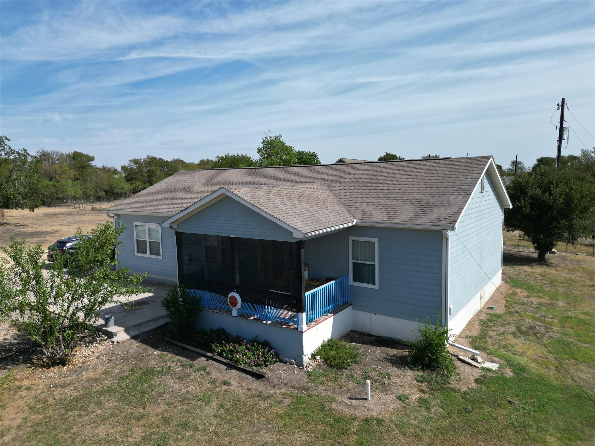 622 Longhollow Rd, Dale, TX 78616
