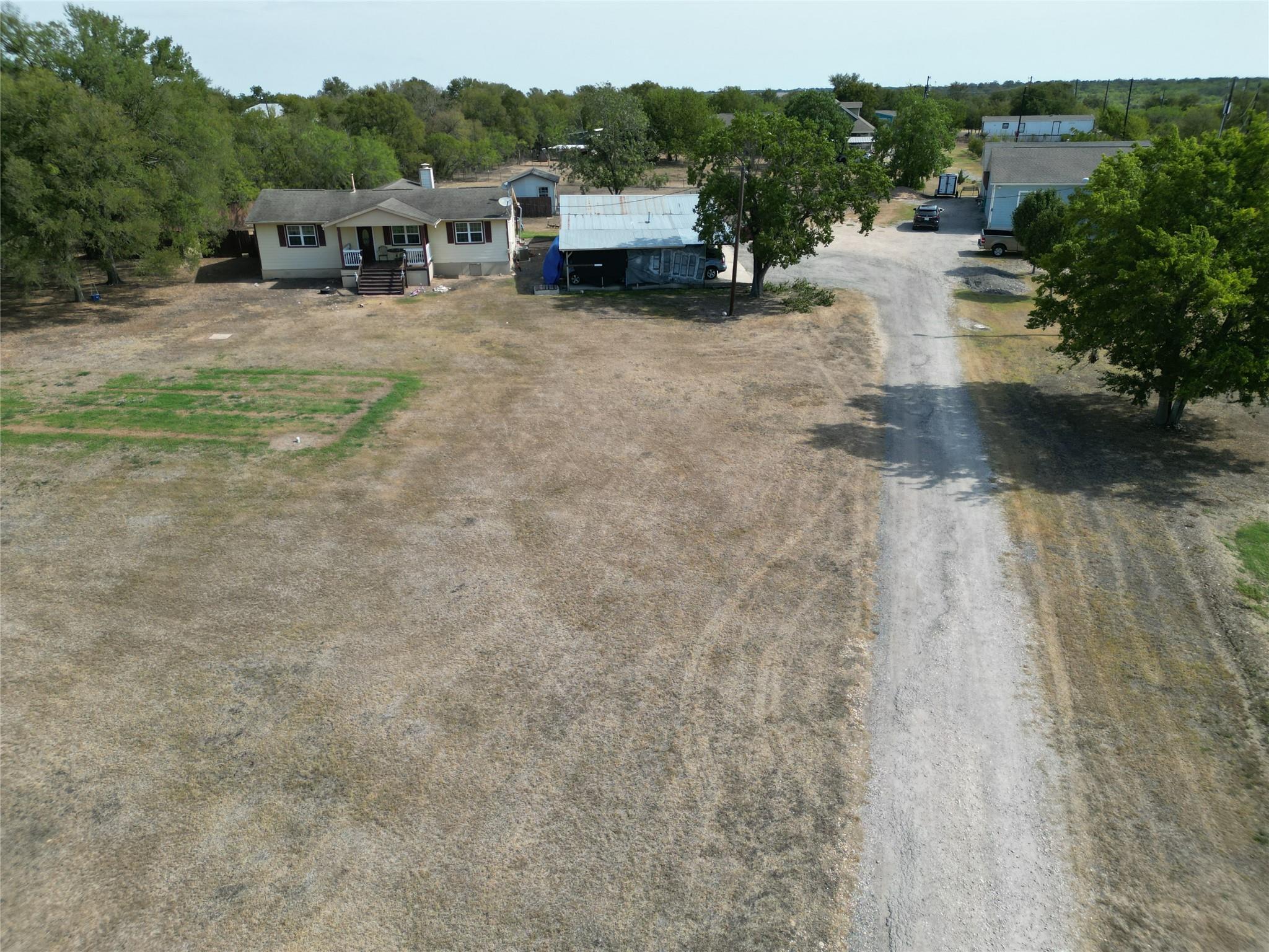 622 Longhollow Rd, Dale, TX 78616