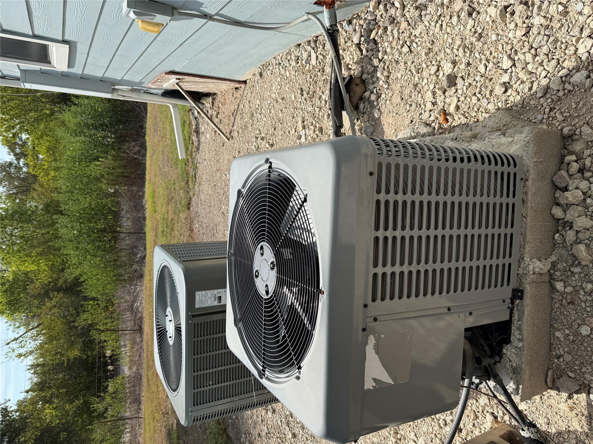 622 Longhollow Rd, Dale, TX 78616