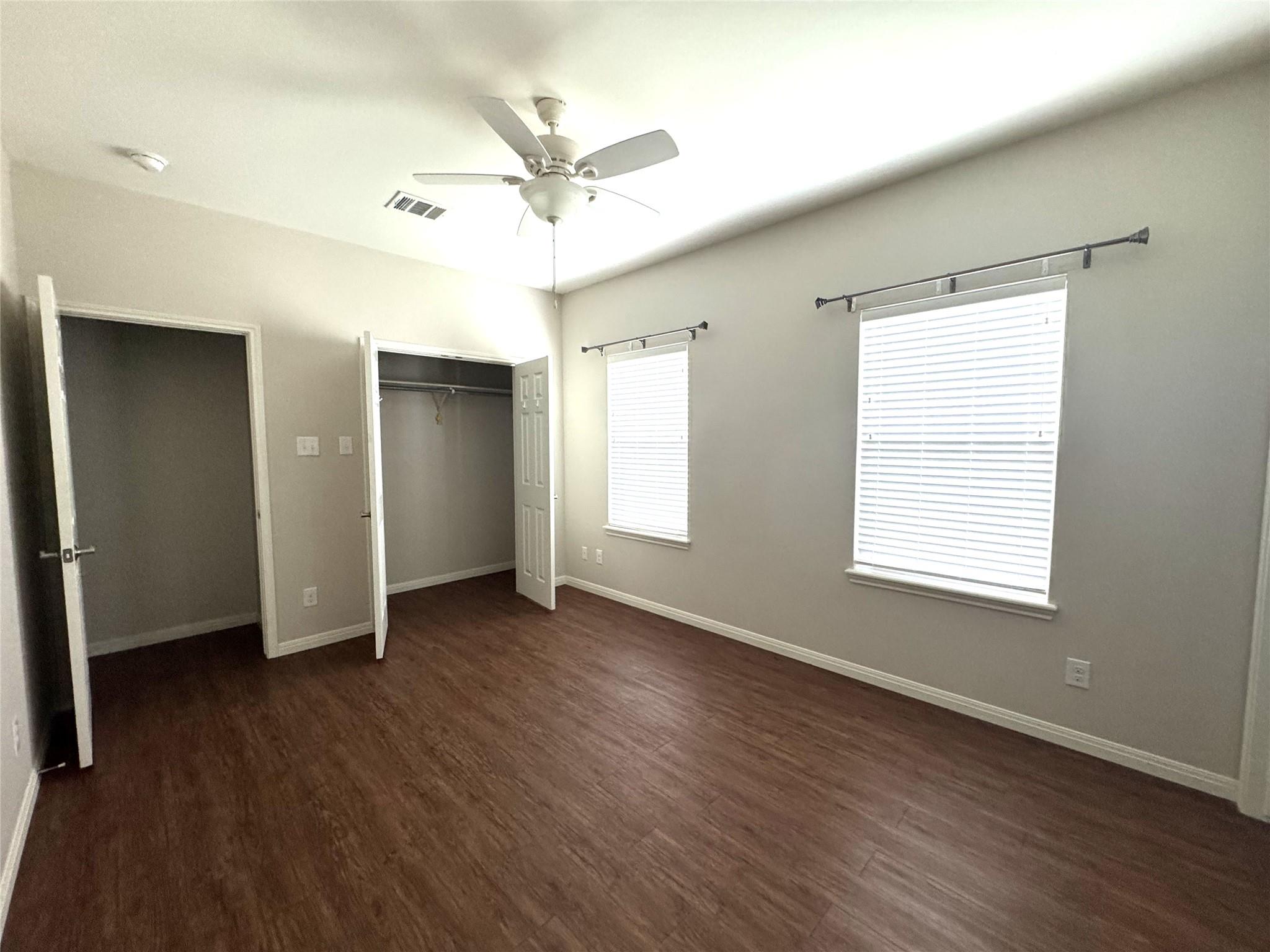 905-B Crockett St, Lockhart, TX 78644