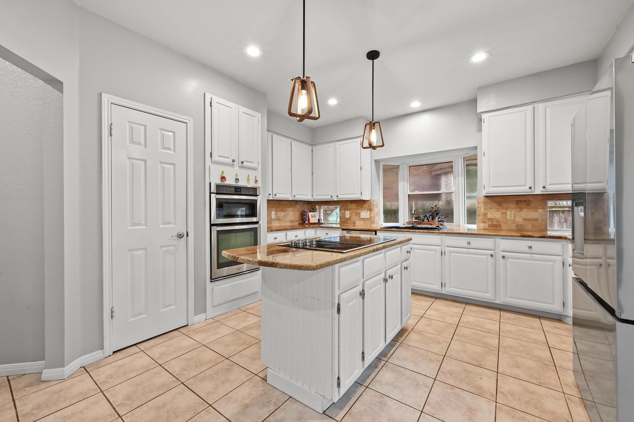 1212 Cardinal Ln, Round Rock, TX 78681