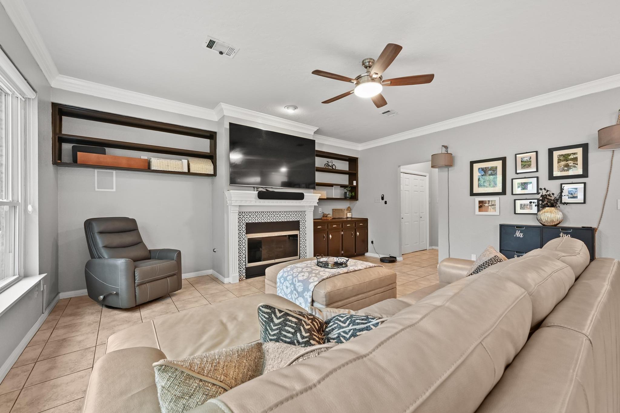 1212 Cardinal Ln, Round Rock, TX 78681