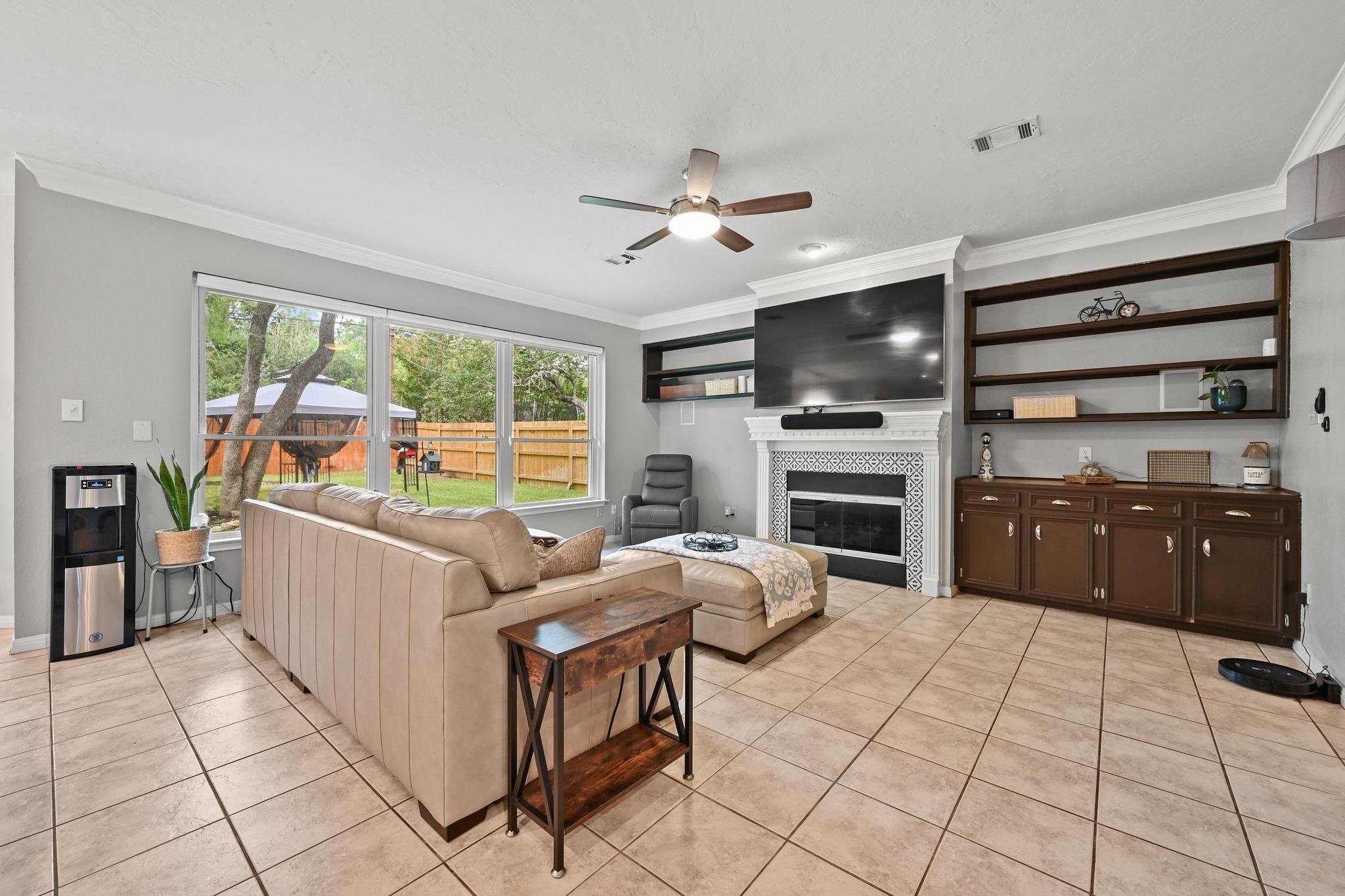 1212 Cardinal Ln, Round Rock, TX 78681