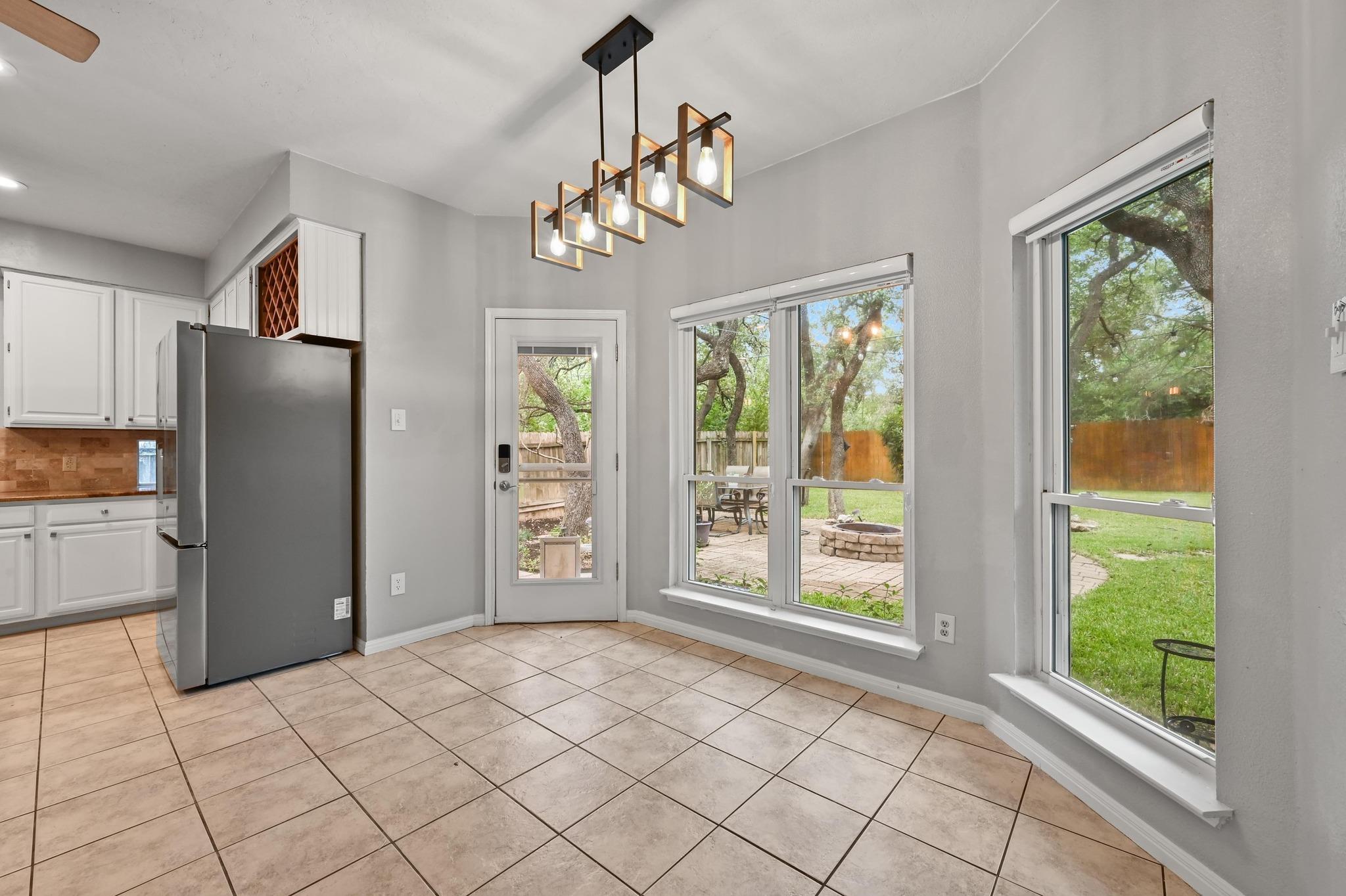 1212 Cardinal Ln, Round Rock, TX 78681